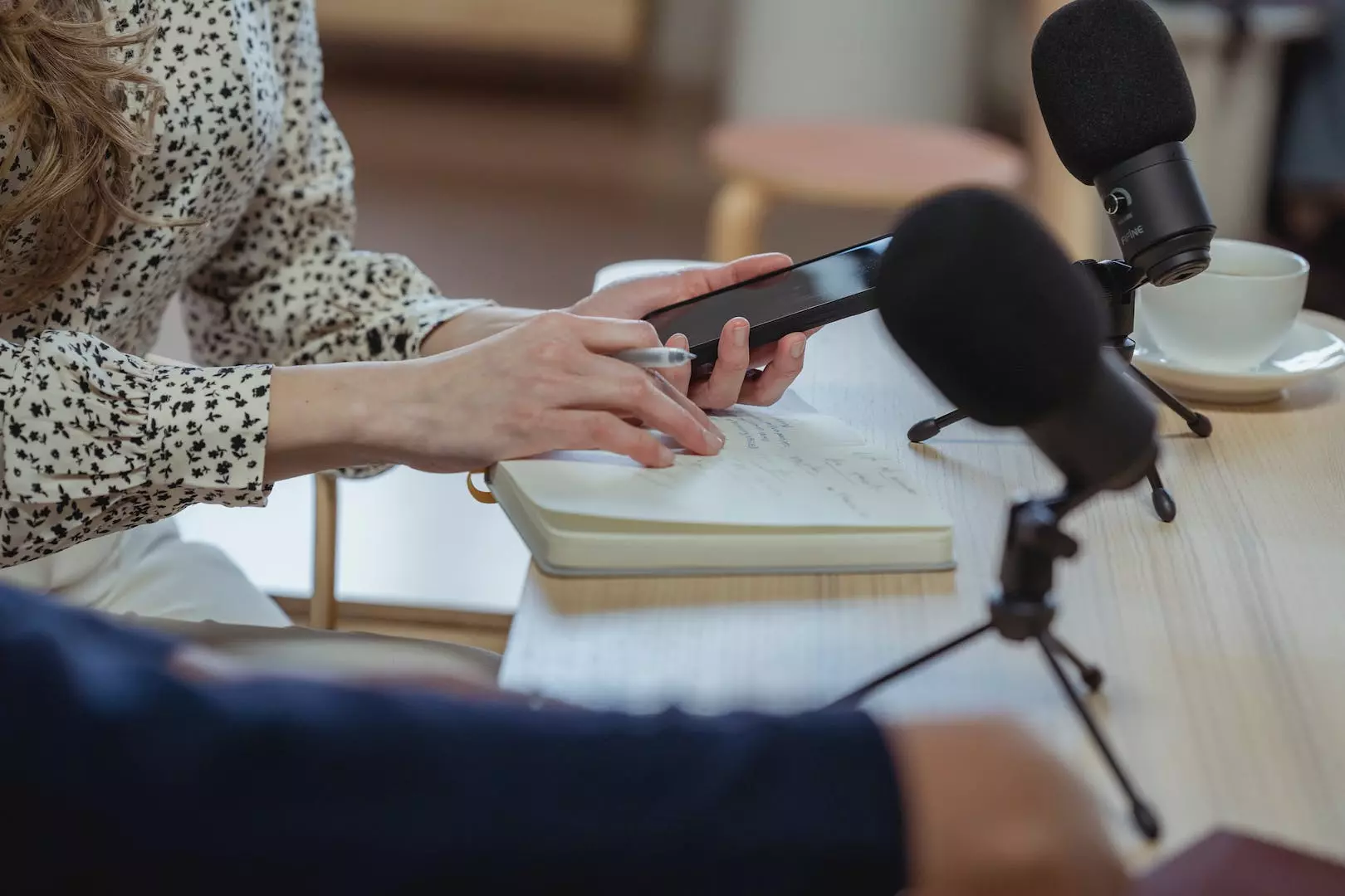 Veien til en karriere i radio: Alt du trenger å vite om radio jobb