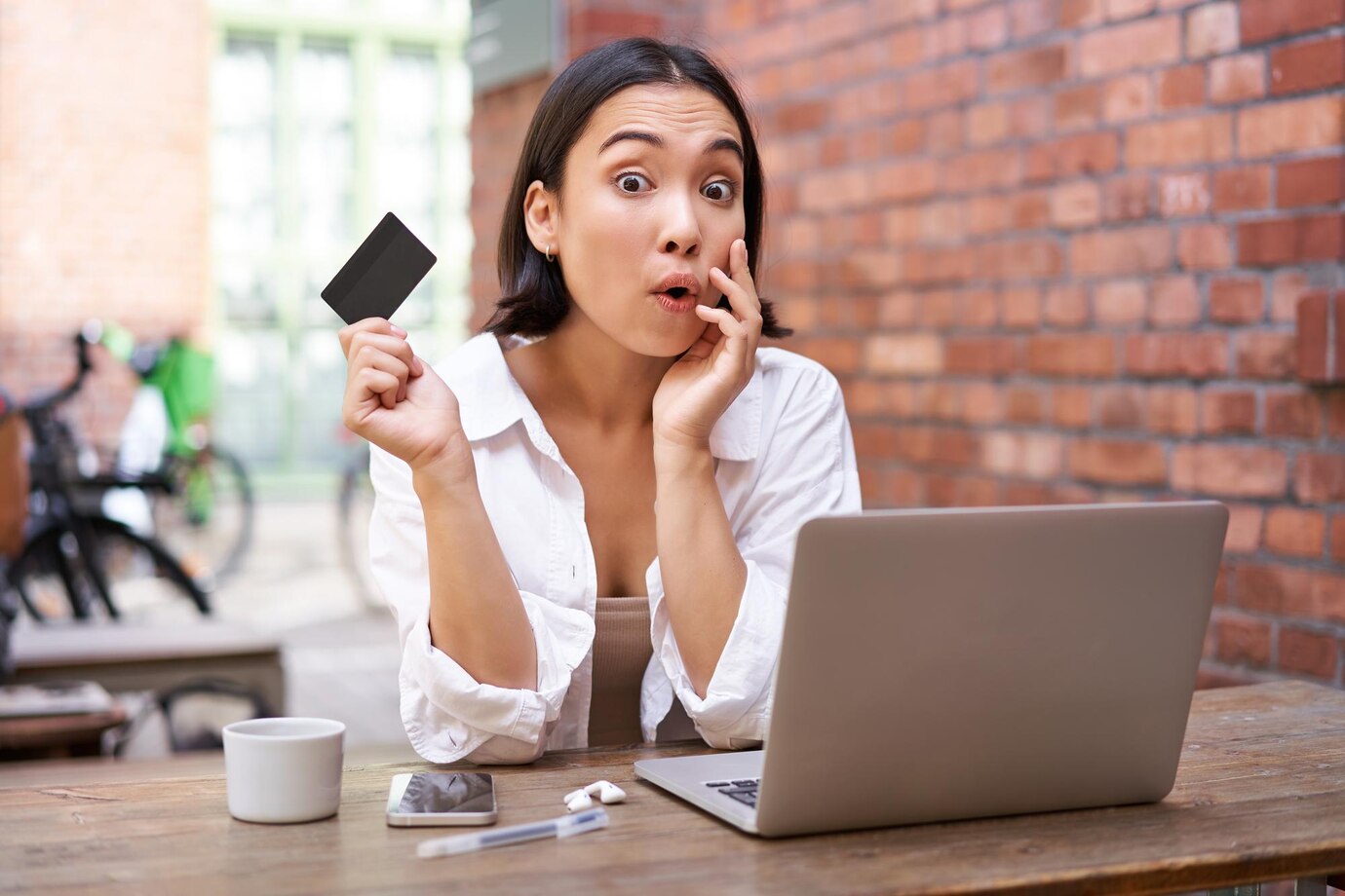 Hvordan bestride feil på kredittkortutskriften din